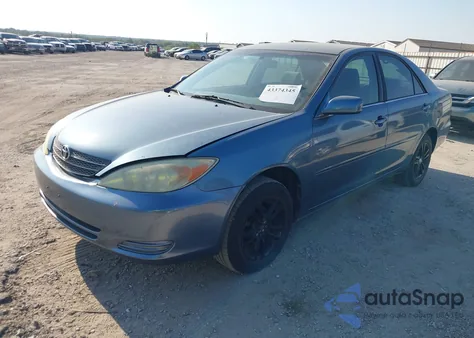 2004 Toyota Camry Le z USA, uszkodzony, nr VIN 4T1BE32K14U848988